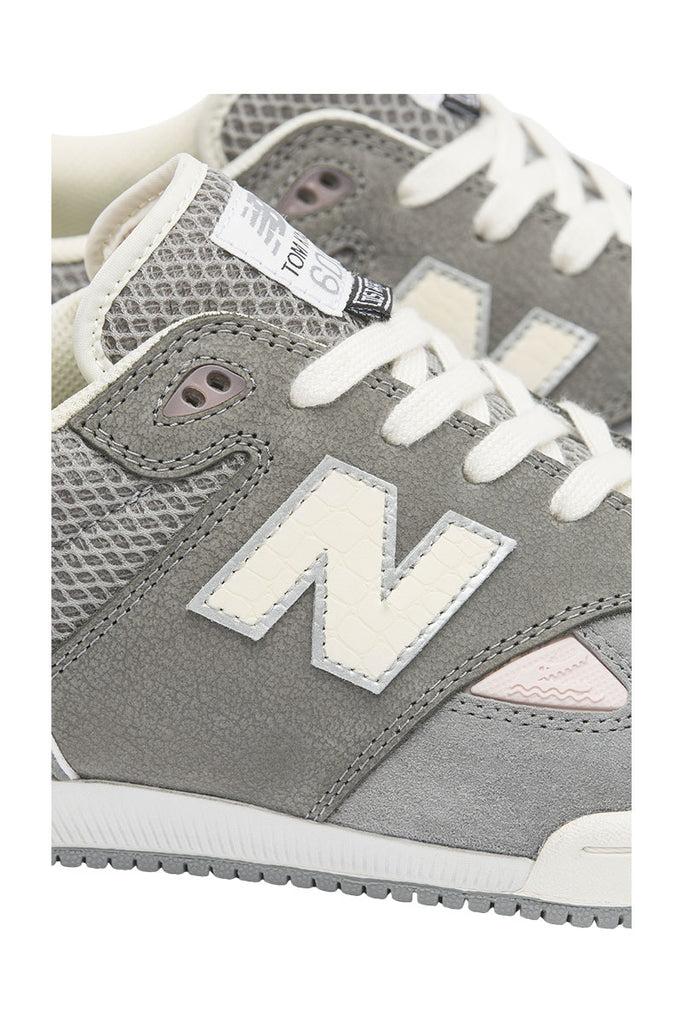 NB NUMERIC TOM KNOX 600 x LOST ART Grey