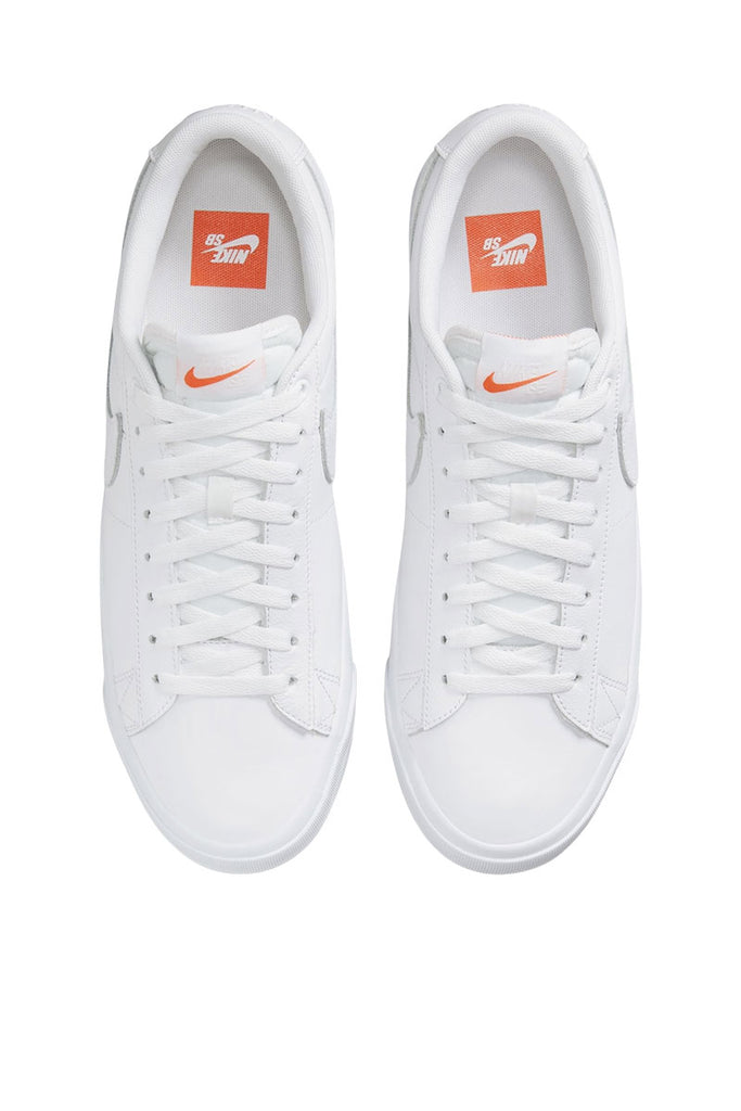 NIKE SB BLAZER LOW PRO GT ISO Triple White