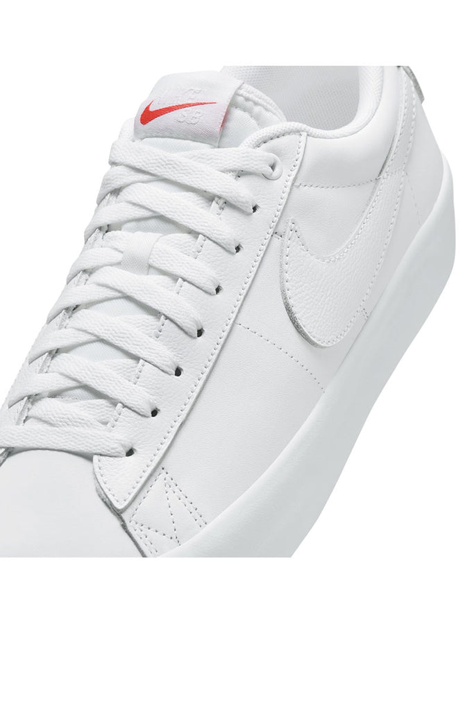 NIKE SB BLAZER LOW PRO GT ISO Triple White