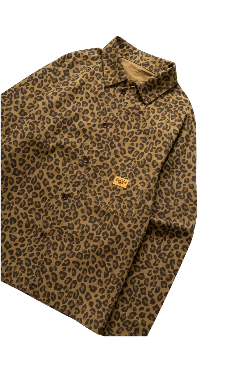 SERVICE WORKS PATTERNED EASY CHEF SHIRT Brown Leaopard