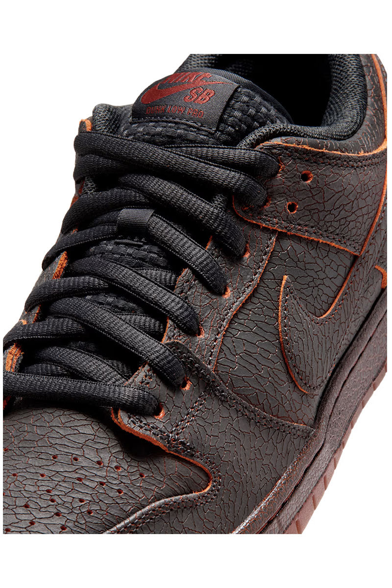 NIKE SB DUNK LOW PRO PRM KRAMPUS