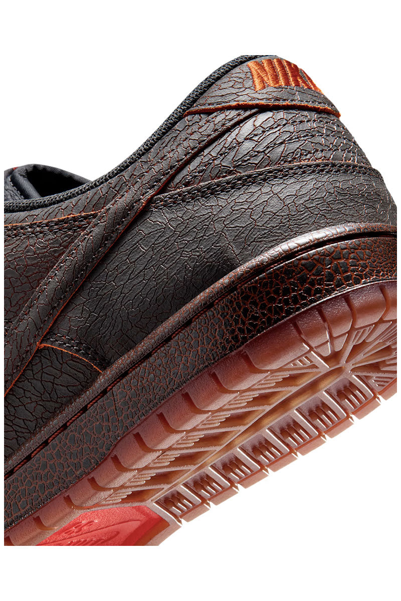 NIKE SB DUNK LOW PRO PRM KRAMPUS