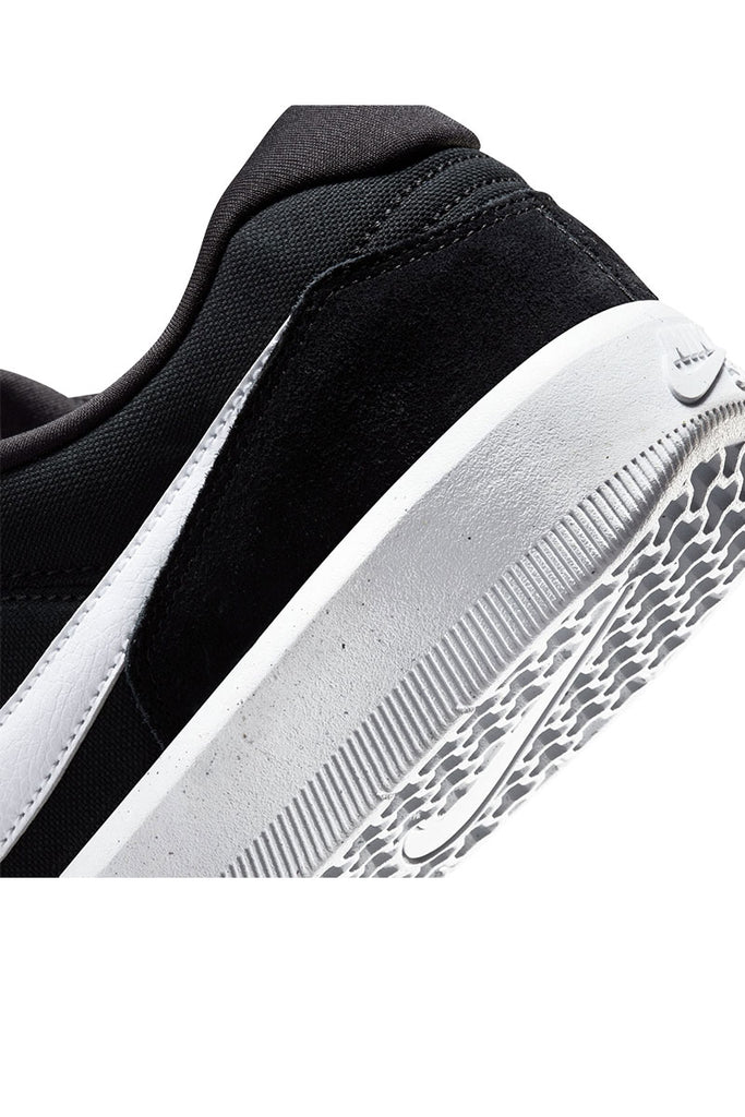 NIKE SB FORCE 58 Black / White